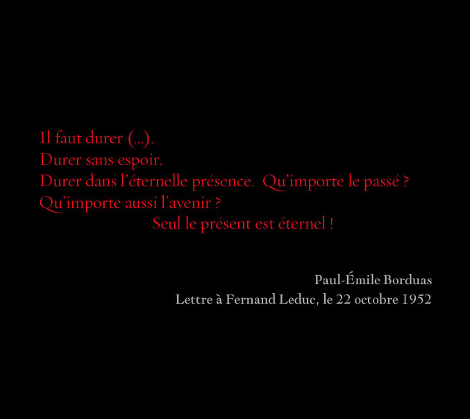 Page 2 de l'album, lettre de Paul-Émile Borduas à Fernand Leduc, texte sur fond noir.